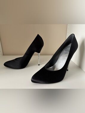 Stuart Weitzman Chrystal Heels